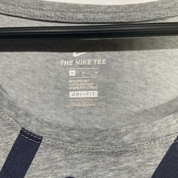 The Nike Tee Athletic Cut Dri-Fit short sleeve round neck ‘Nike’ logo t-shirt - Picture 3 of 9